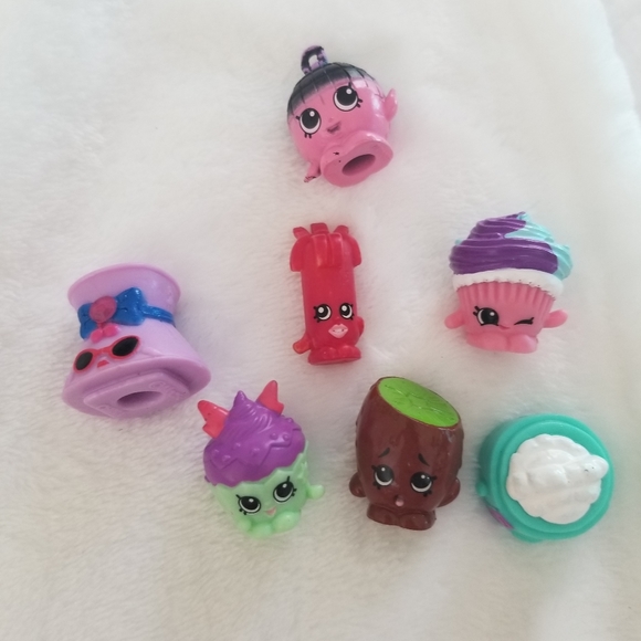 SHOPKINS MEGA SET! - Picture 6 of 7